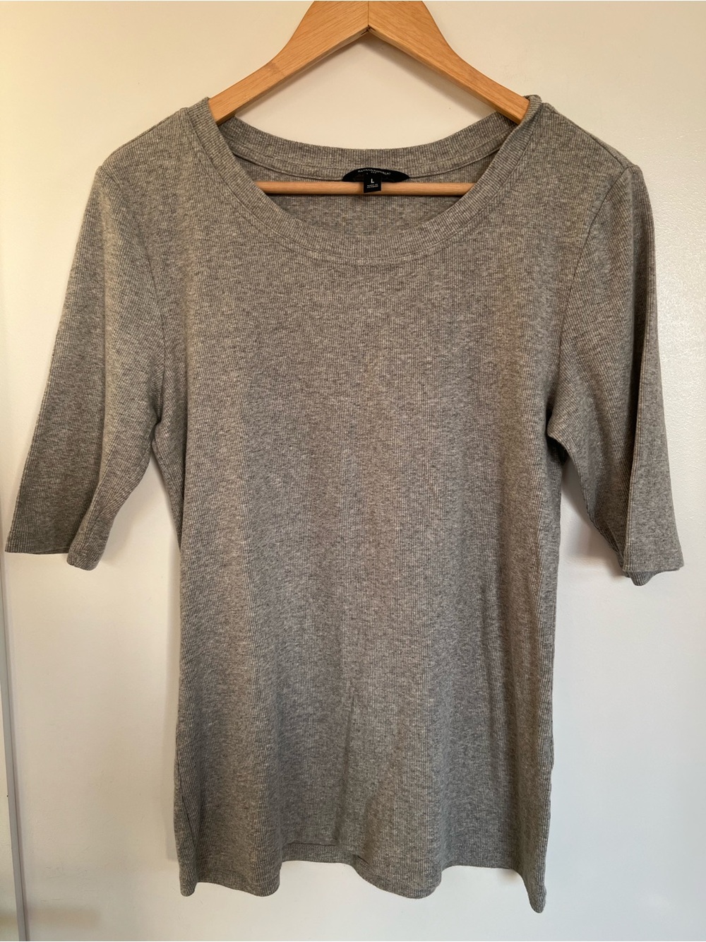 Banana Republic Heather Gray Short-Sleeve Crewneck Tee